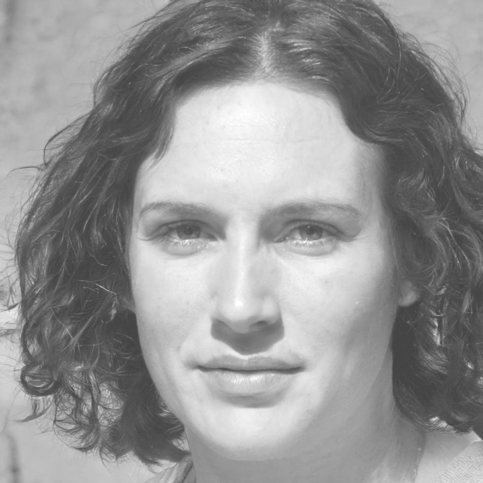Retrato de Nerea, experta en análisis financiero comparativo